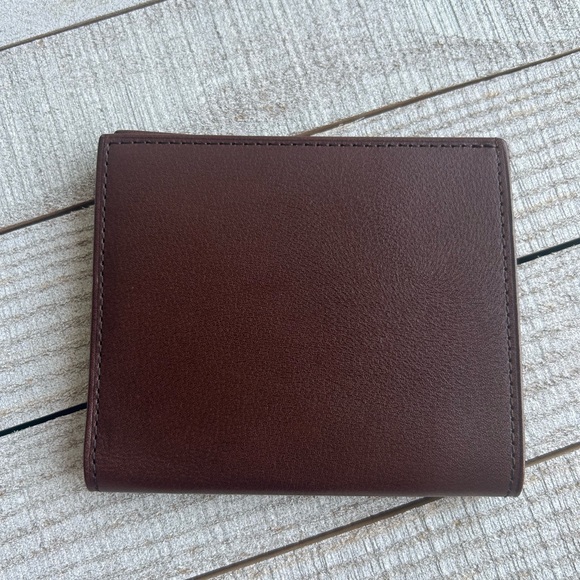 SOLD-Vintage Coach Slimfold Identification Wallet #4691 - Picture 2 of 10